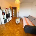 In 42259 Apartment *